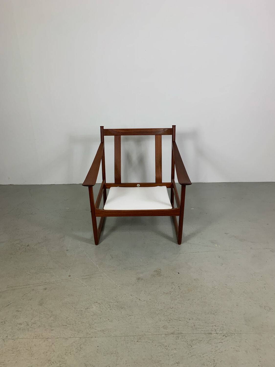 Danish teak easy FD 130 chair by Peter Hvidt & Orla Mølgaard