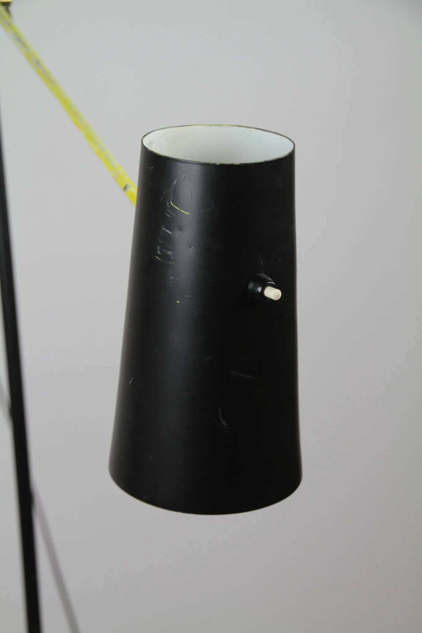 Lampadaire tripode "Canne à pêche" moderniste suédois – Suède, années 1950