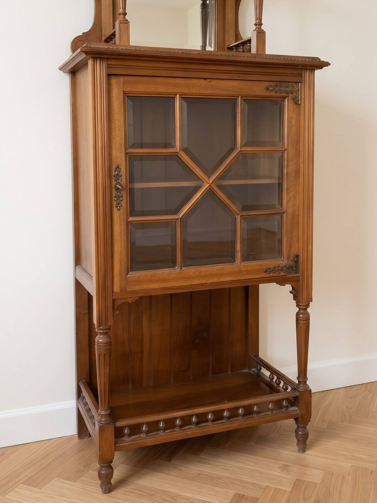 Napoleon III display cabinet in solid wood
