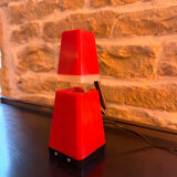 Pyramid desk lamp