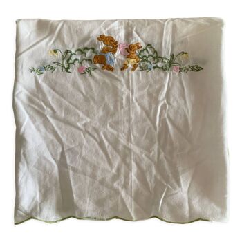 Nappe broderies lapins
