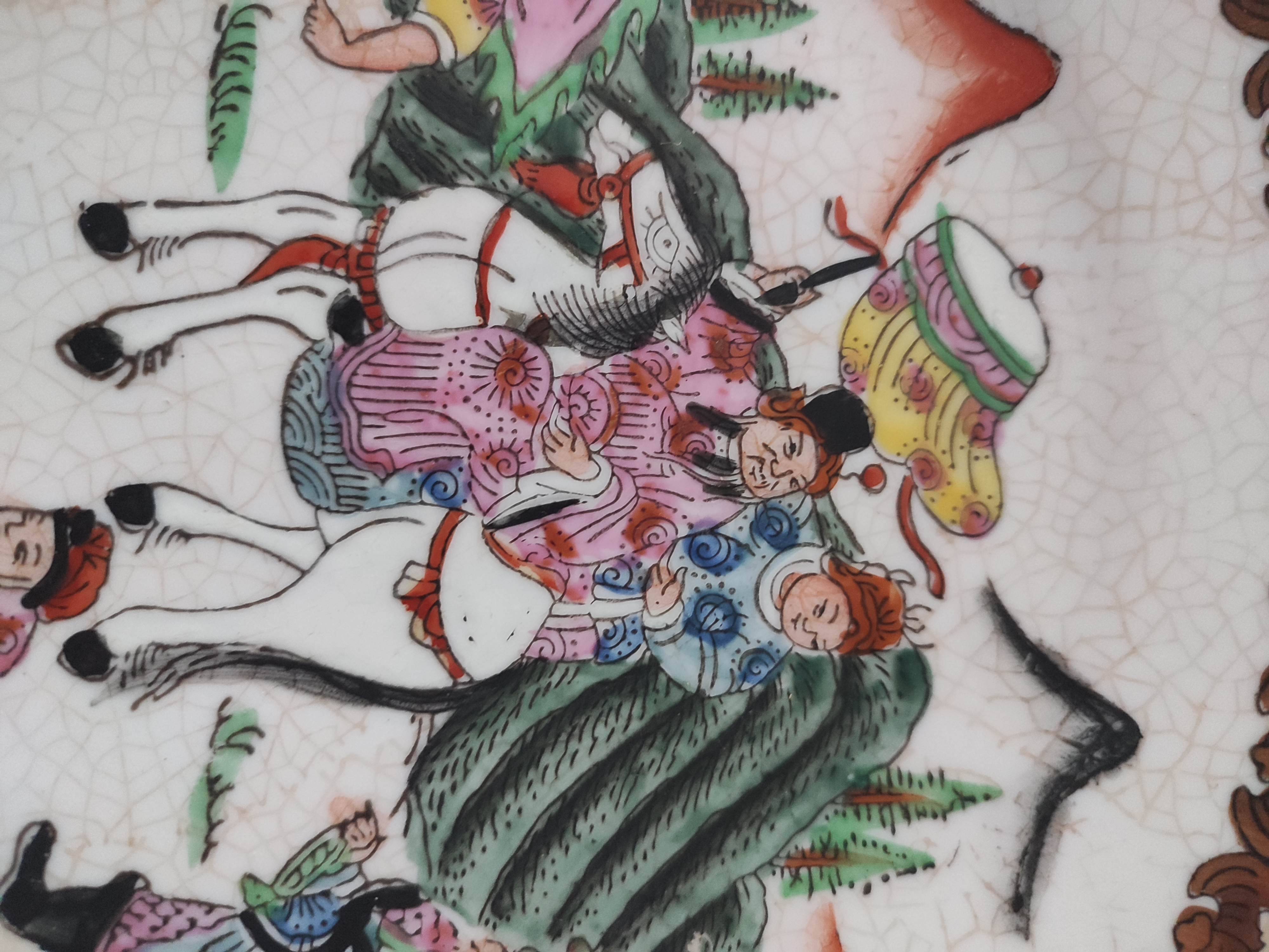 Magnificent vintage decorative plate signed in earthenware with Asian decor.
