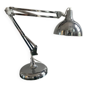 Articulated chrome lamp