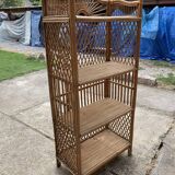 Mid-century shelf in rattan and blonde bamboo, airy design from the 1950s-60s.