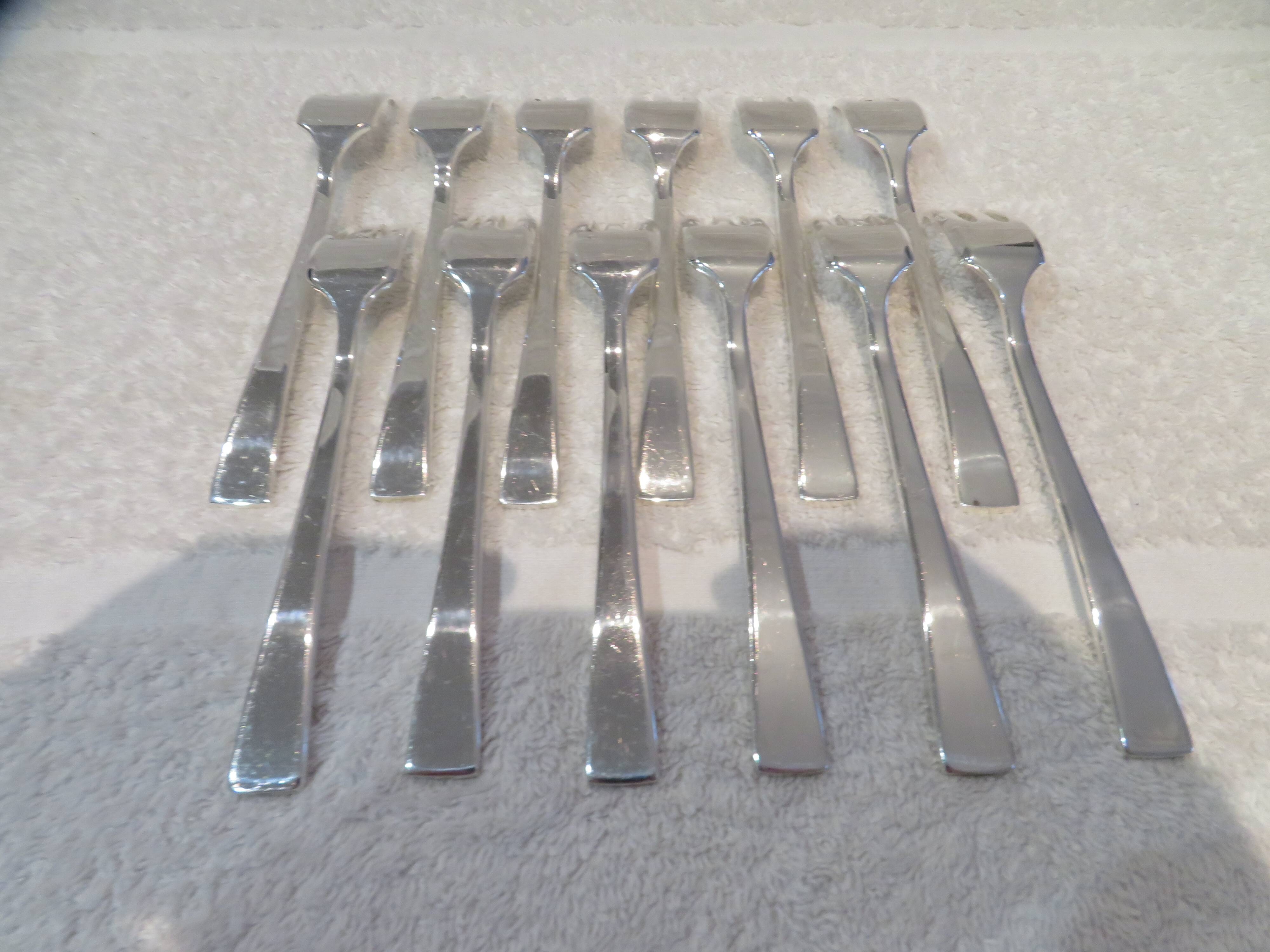 12 silver plated cake forks, Christofle Concorde, 15.8 cm