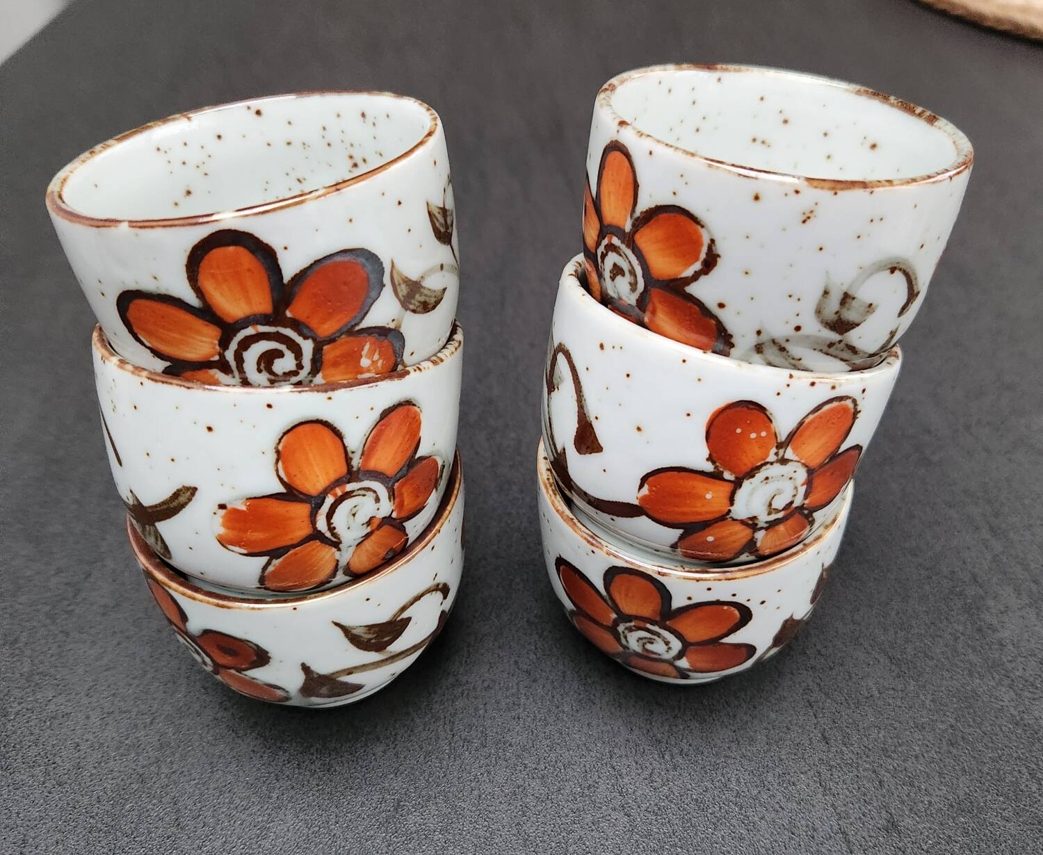 6 vintage ceramic mugs