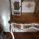 Venetian-sloping desk in painted wood