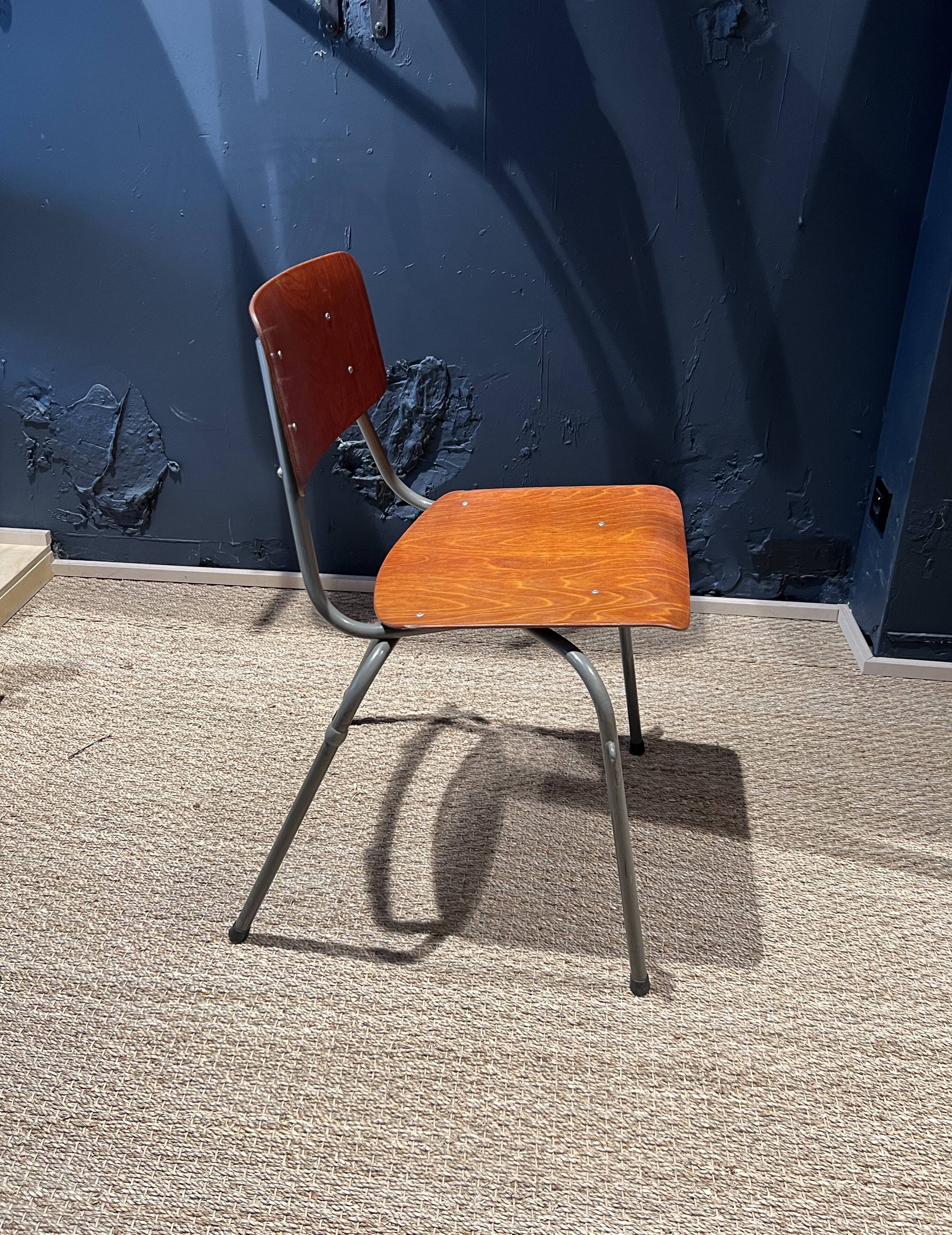 Set of 6 stackable school chairs