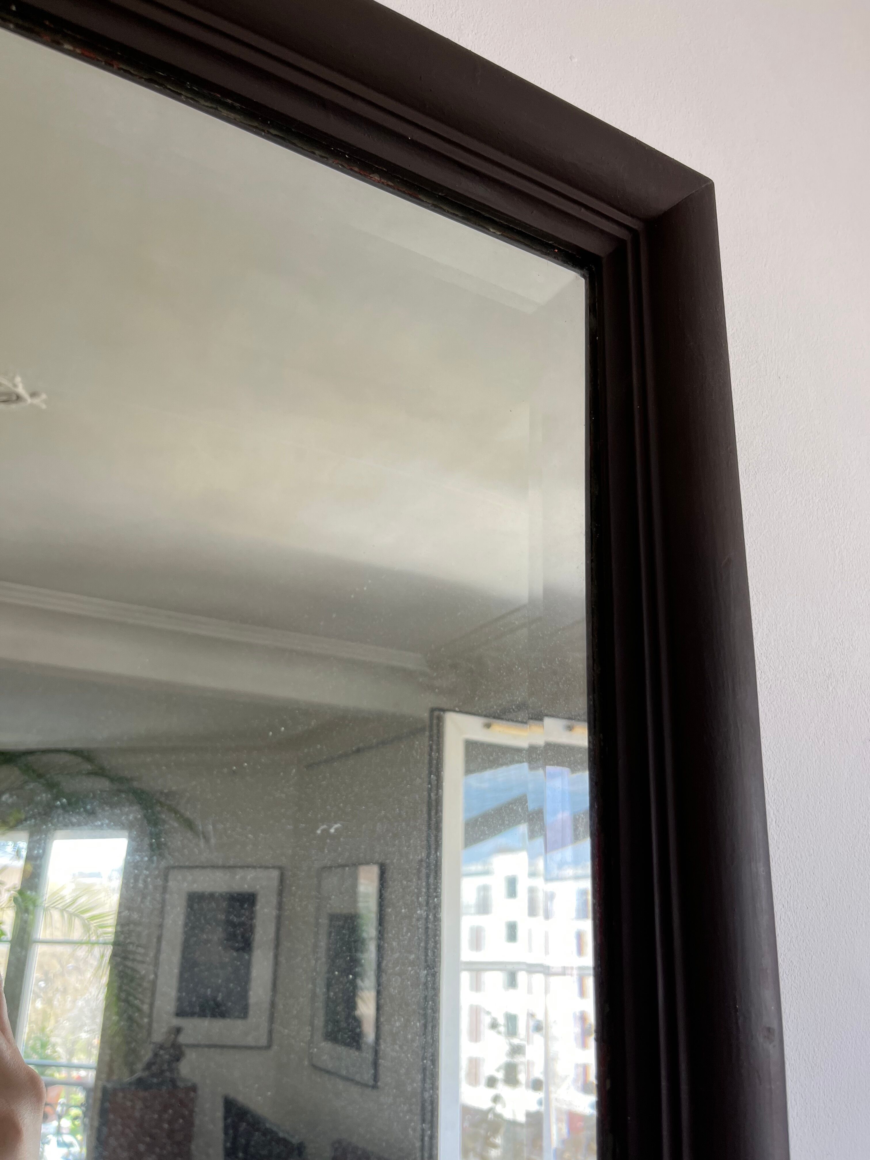 Beveled vintage mirror in painted wood 95x68cm