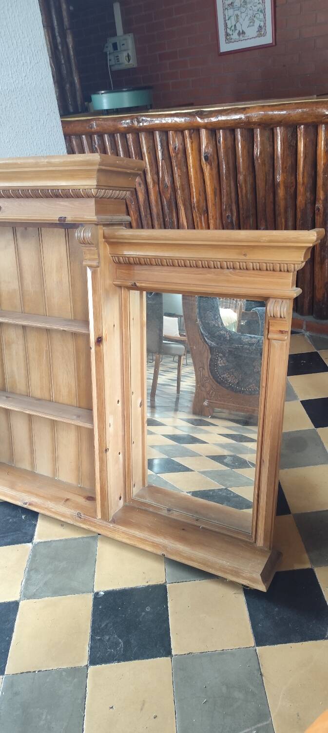 Antique pine glassware