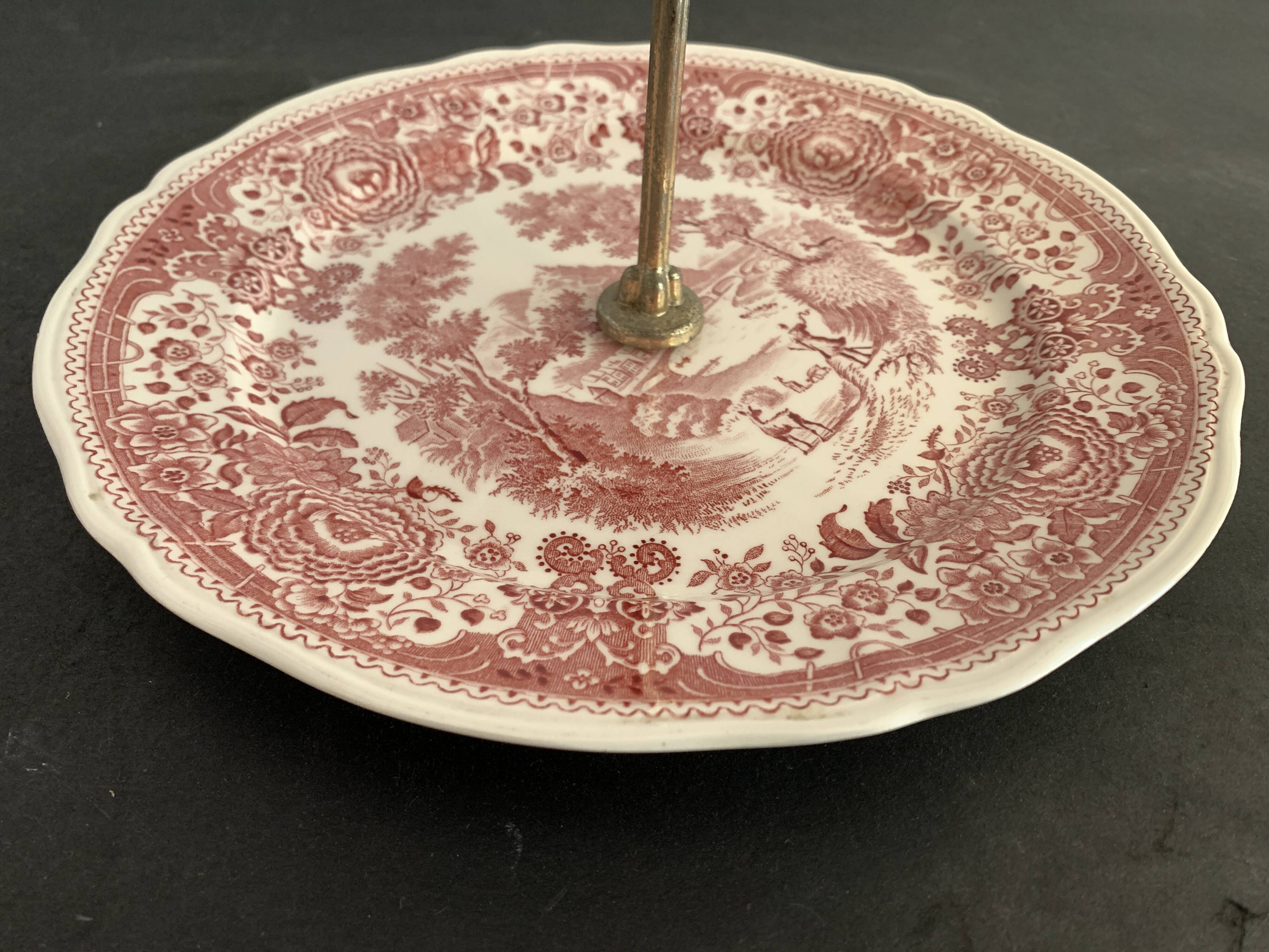 Display or cake holder in old Earthenware Villeroy and Boch, model Burgenland pink