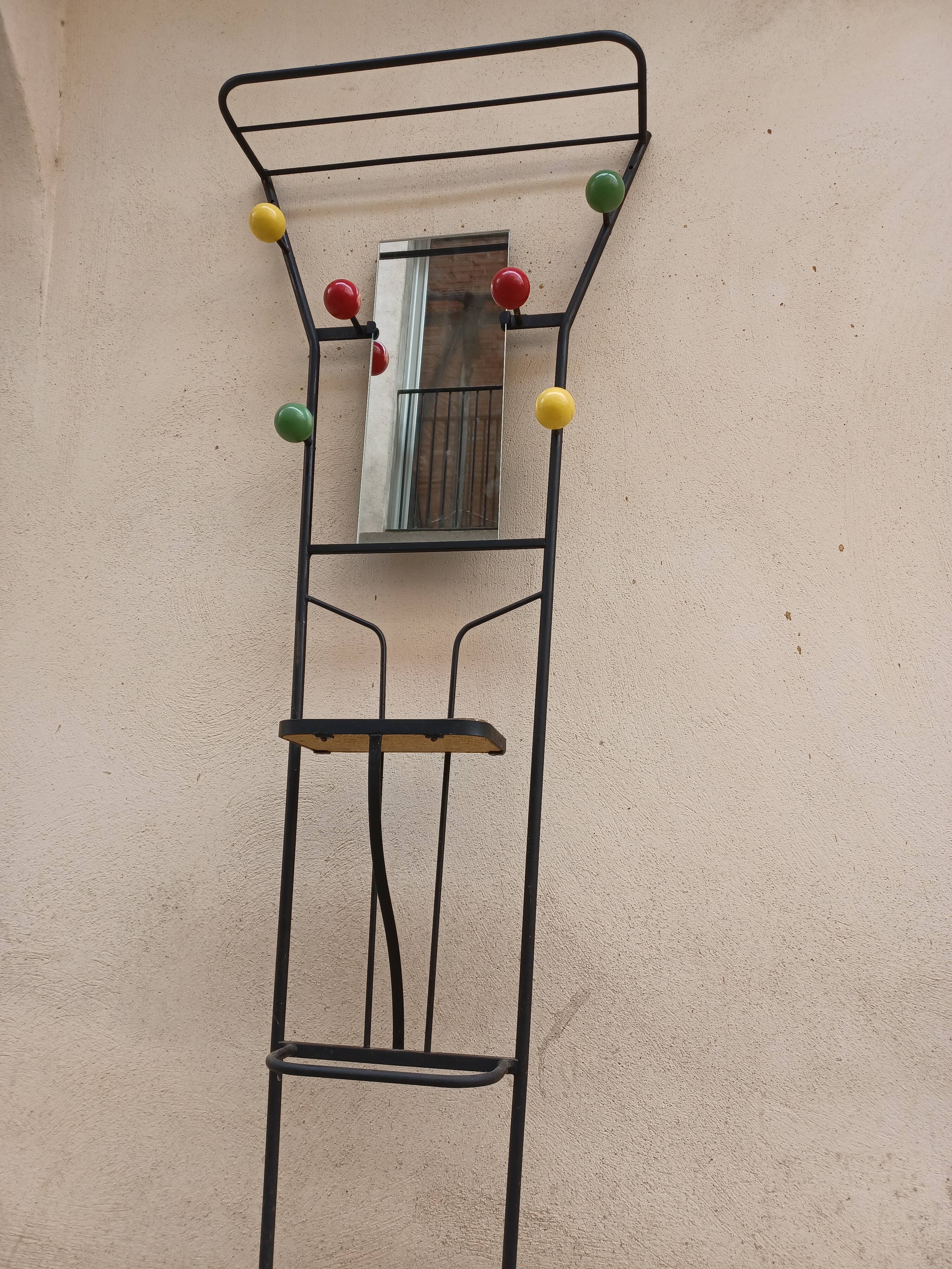 Cloakroom, vintage 50's