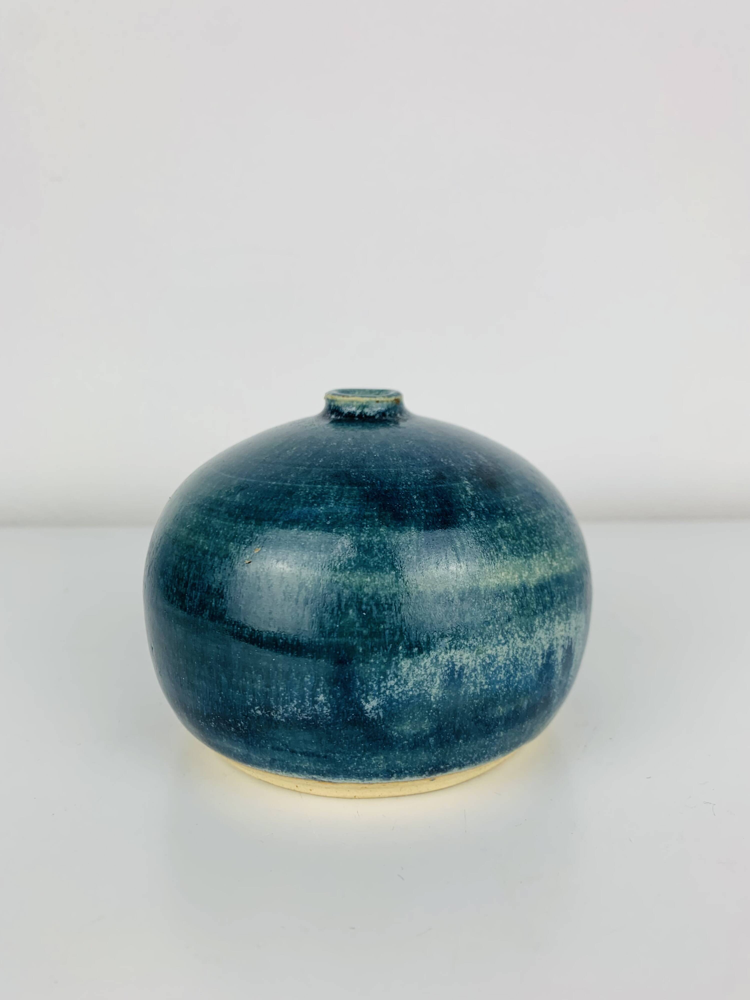 Vase boule céramique bleu, vintage
