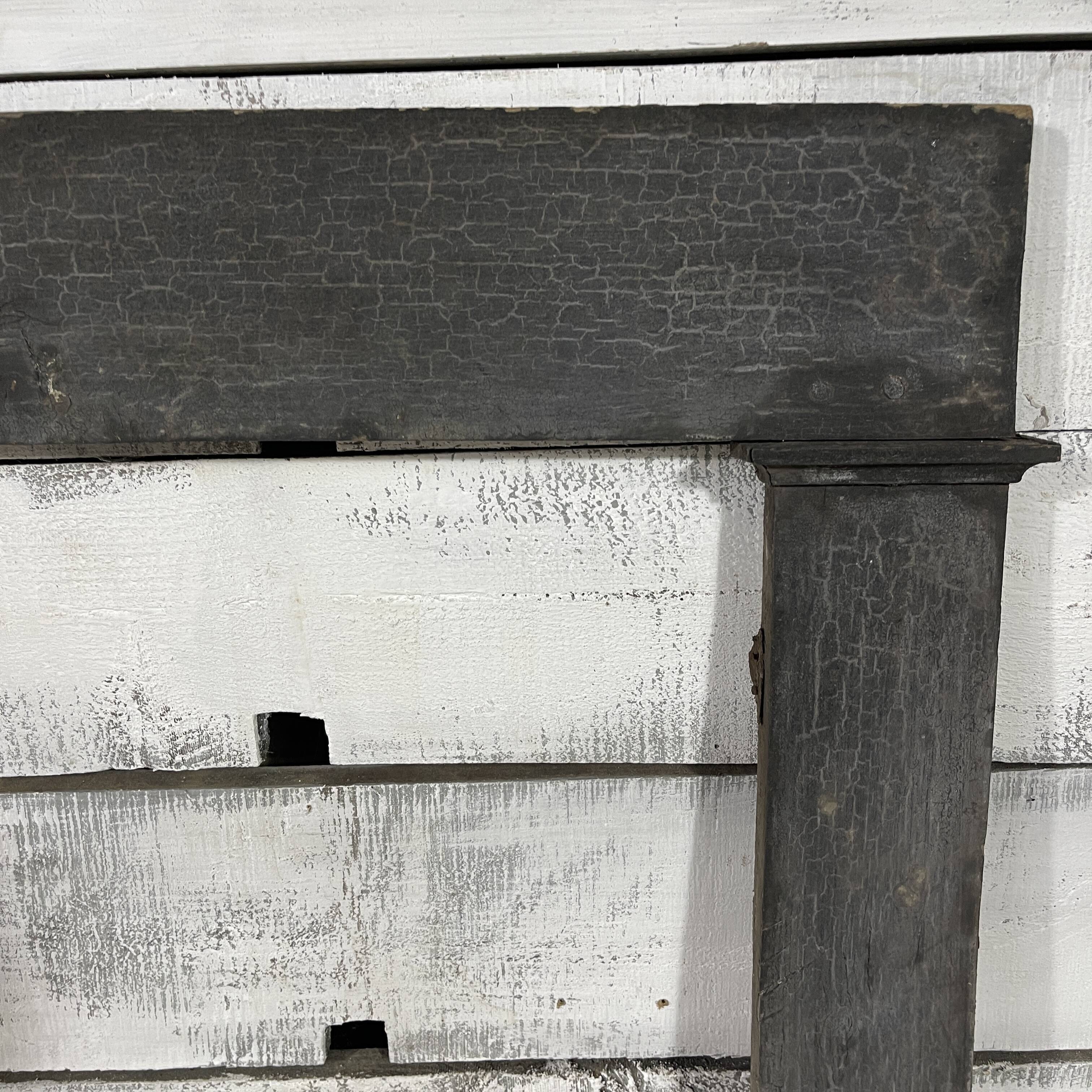 Encadrement cheminée en bois