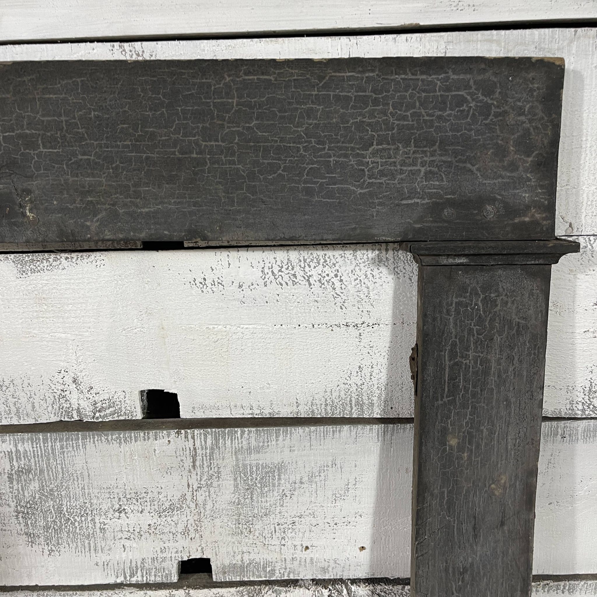 Encadrement cheminée en bois