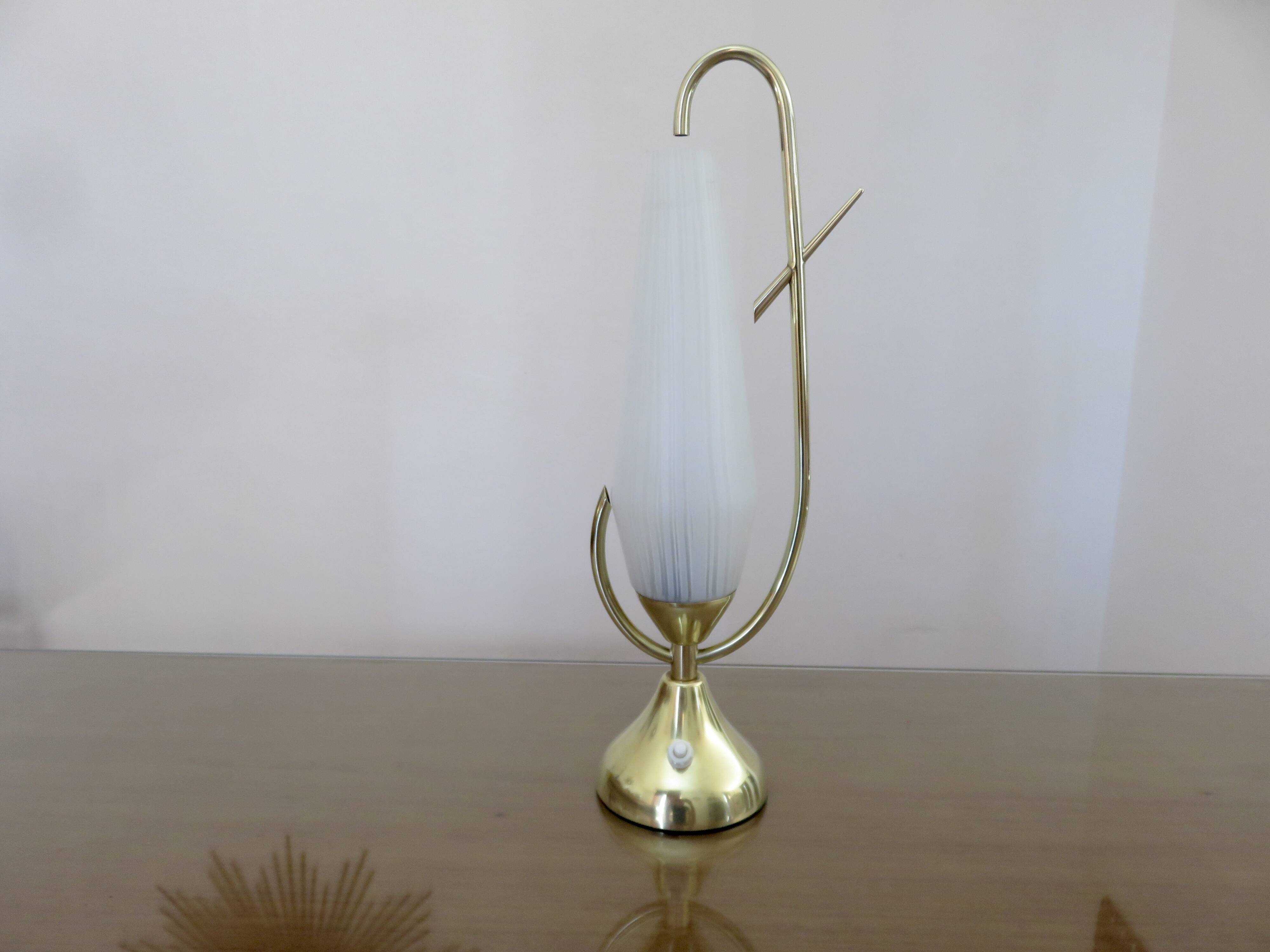 Grande lampe en verre et laiton 1950 1960