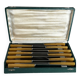Coffret de 12 couteaux manches à corne