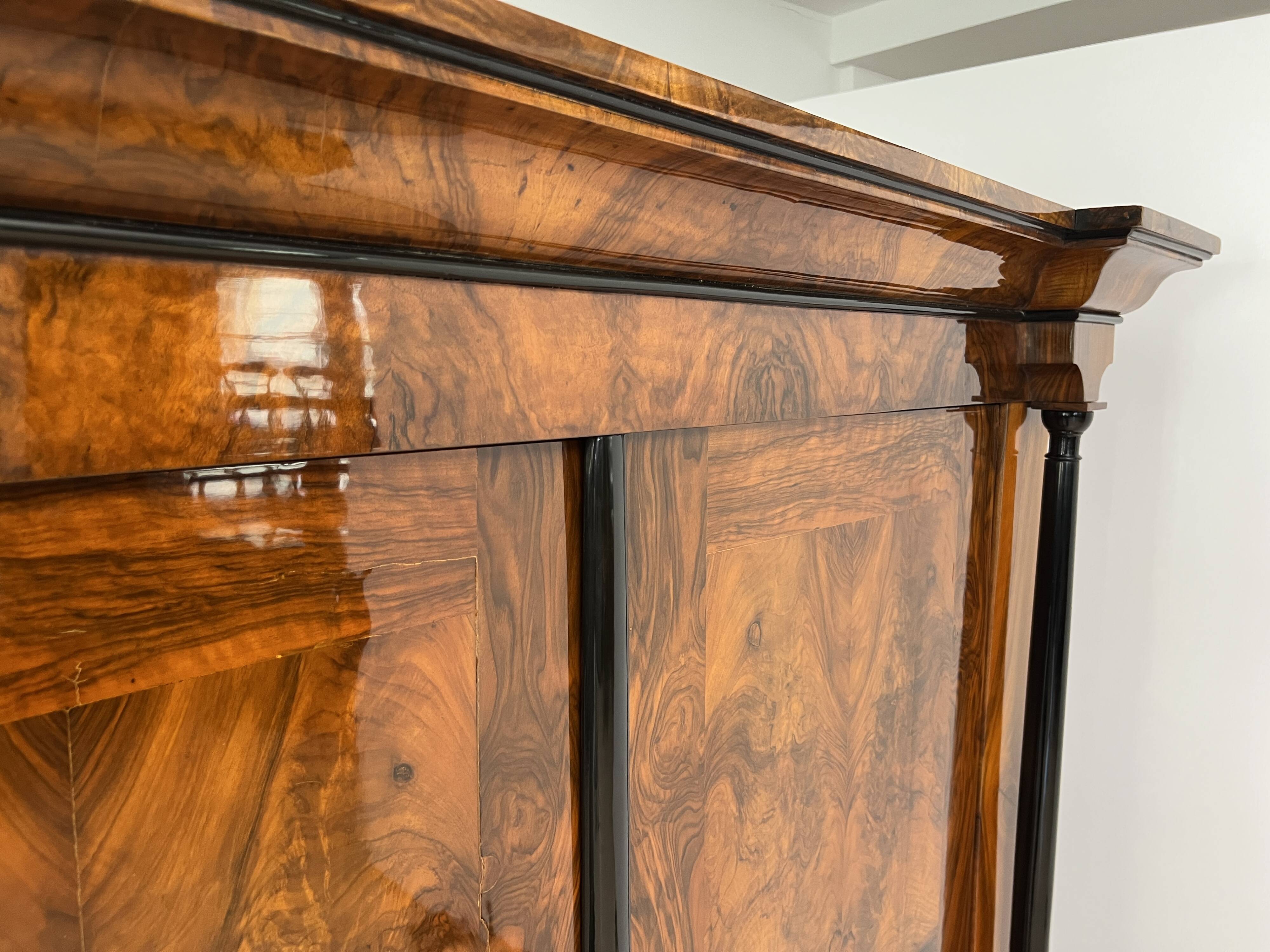 Biedermeier Wardrobe, Walnut Veneer, South Germany circa 1820