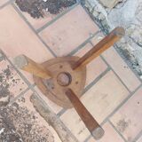 Tabouret tripode, pieds compas