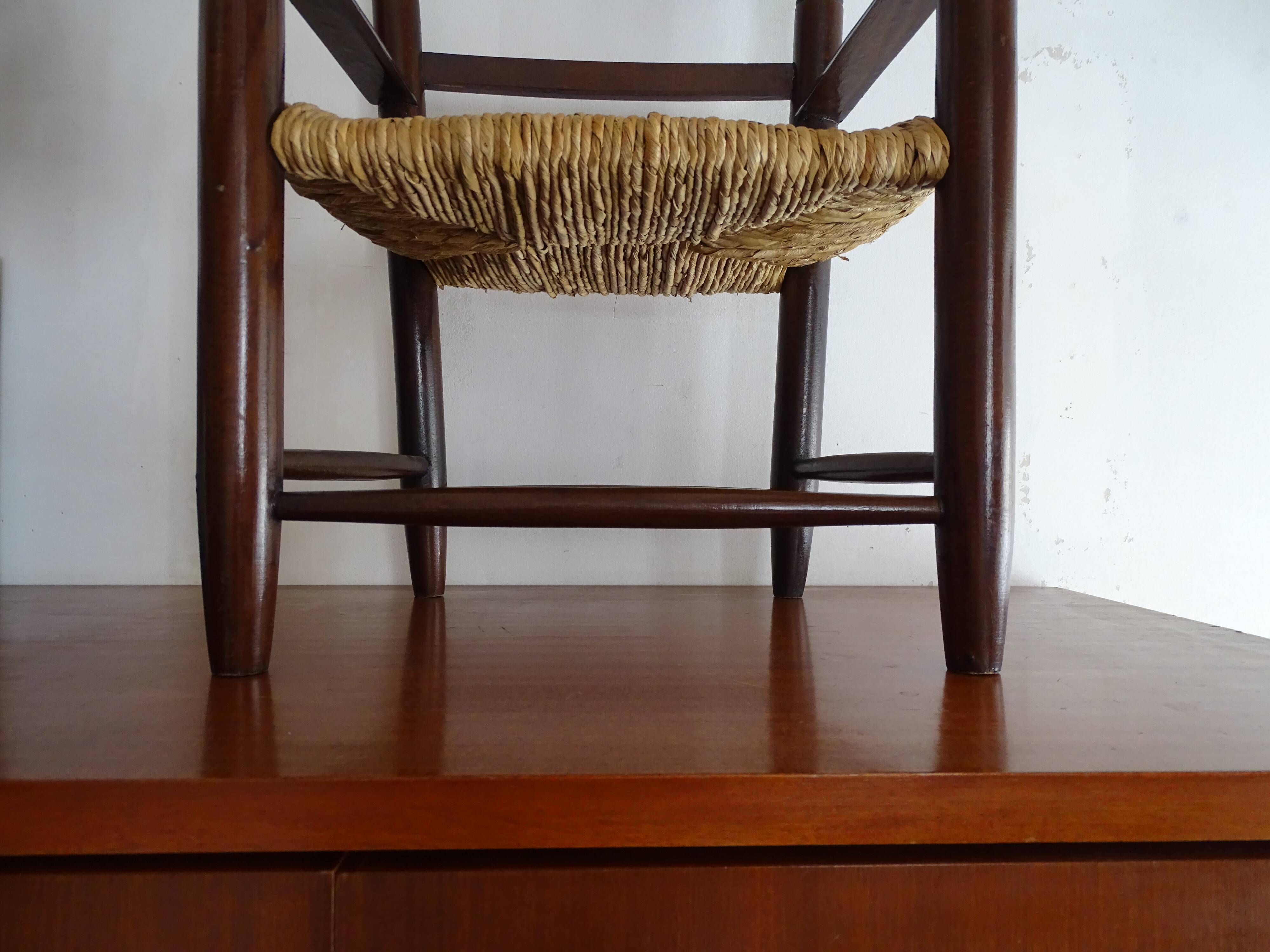 Chaise paillée enfant en bois vintage