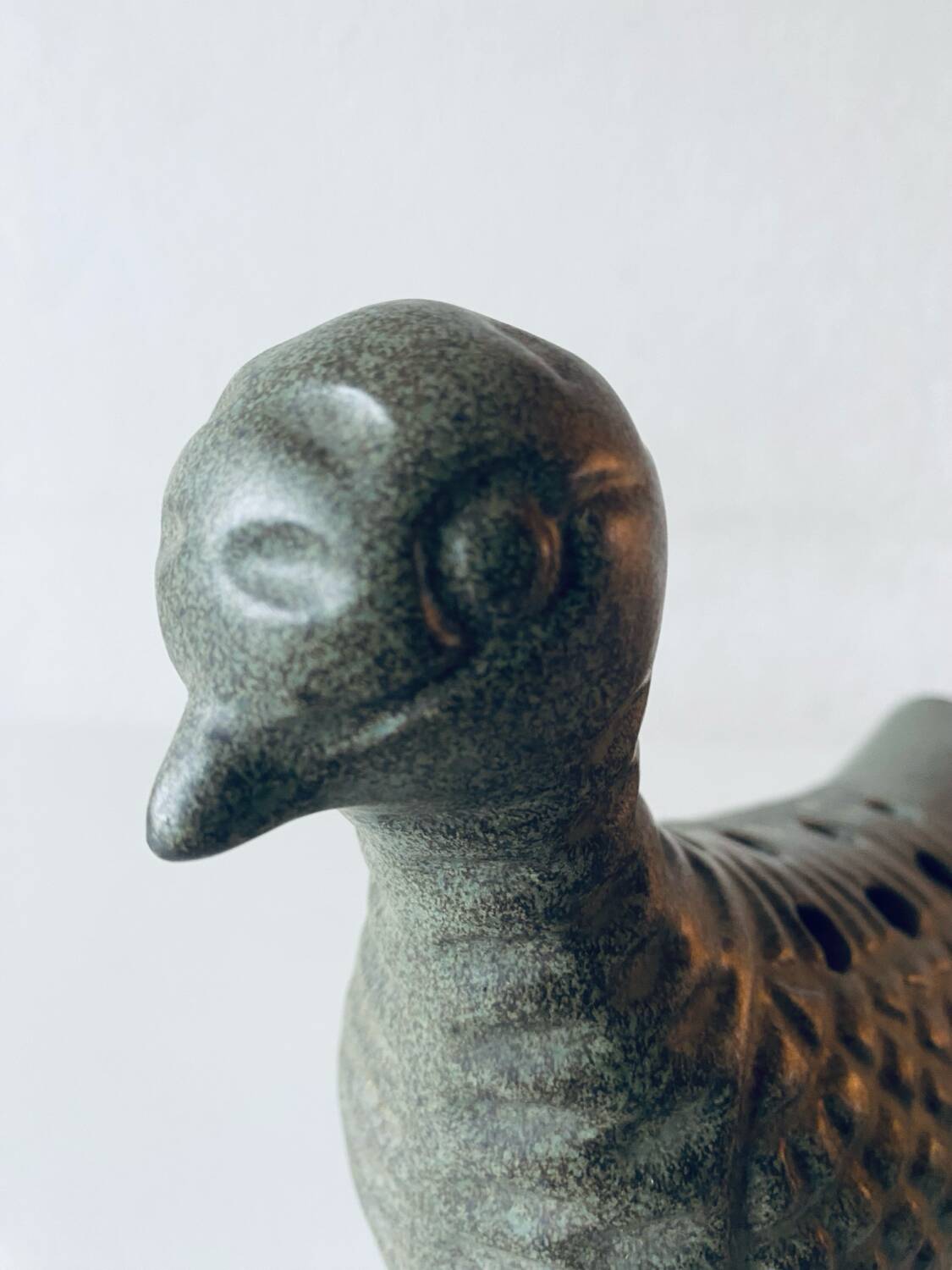 Bird-shaped vase signed Le potier Menton