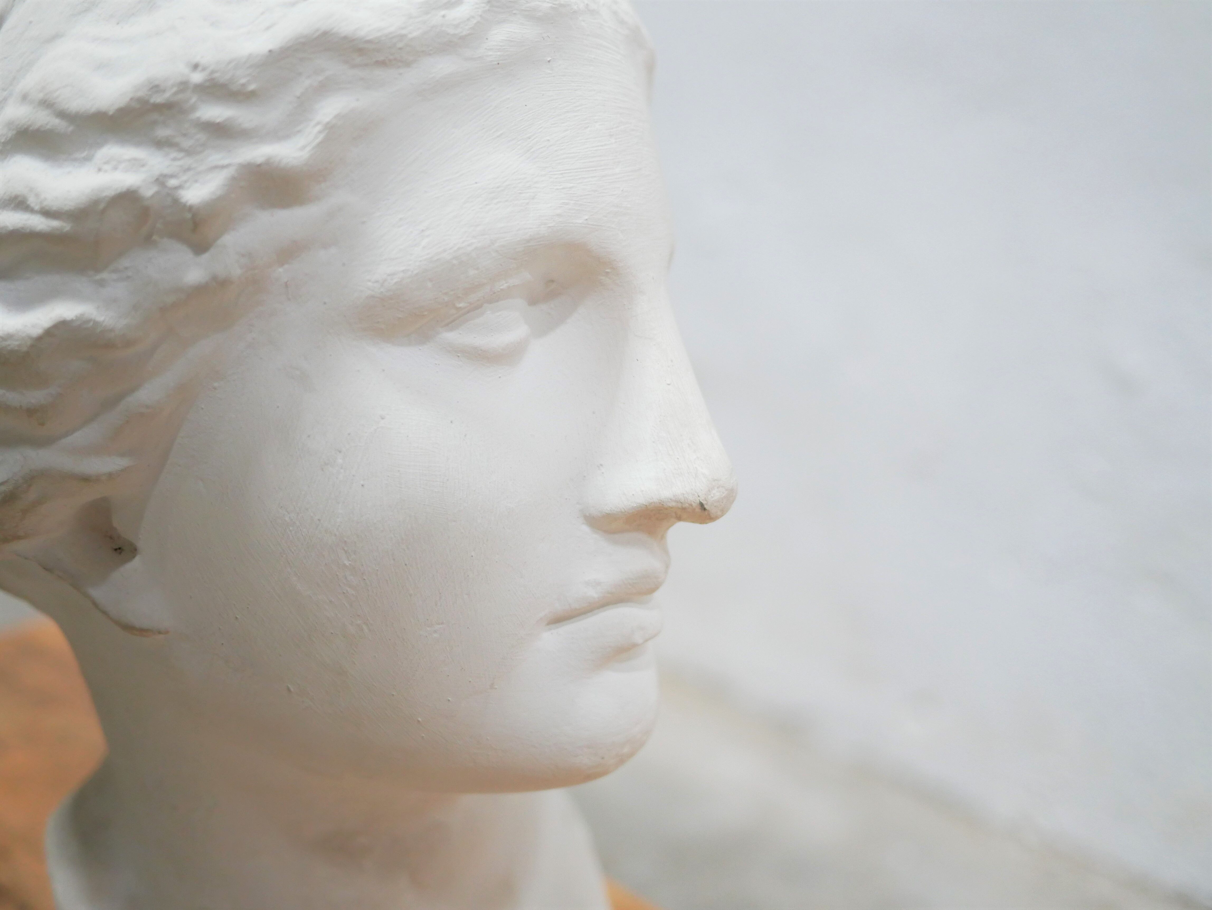 Tête de femme vintage en plâtre