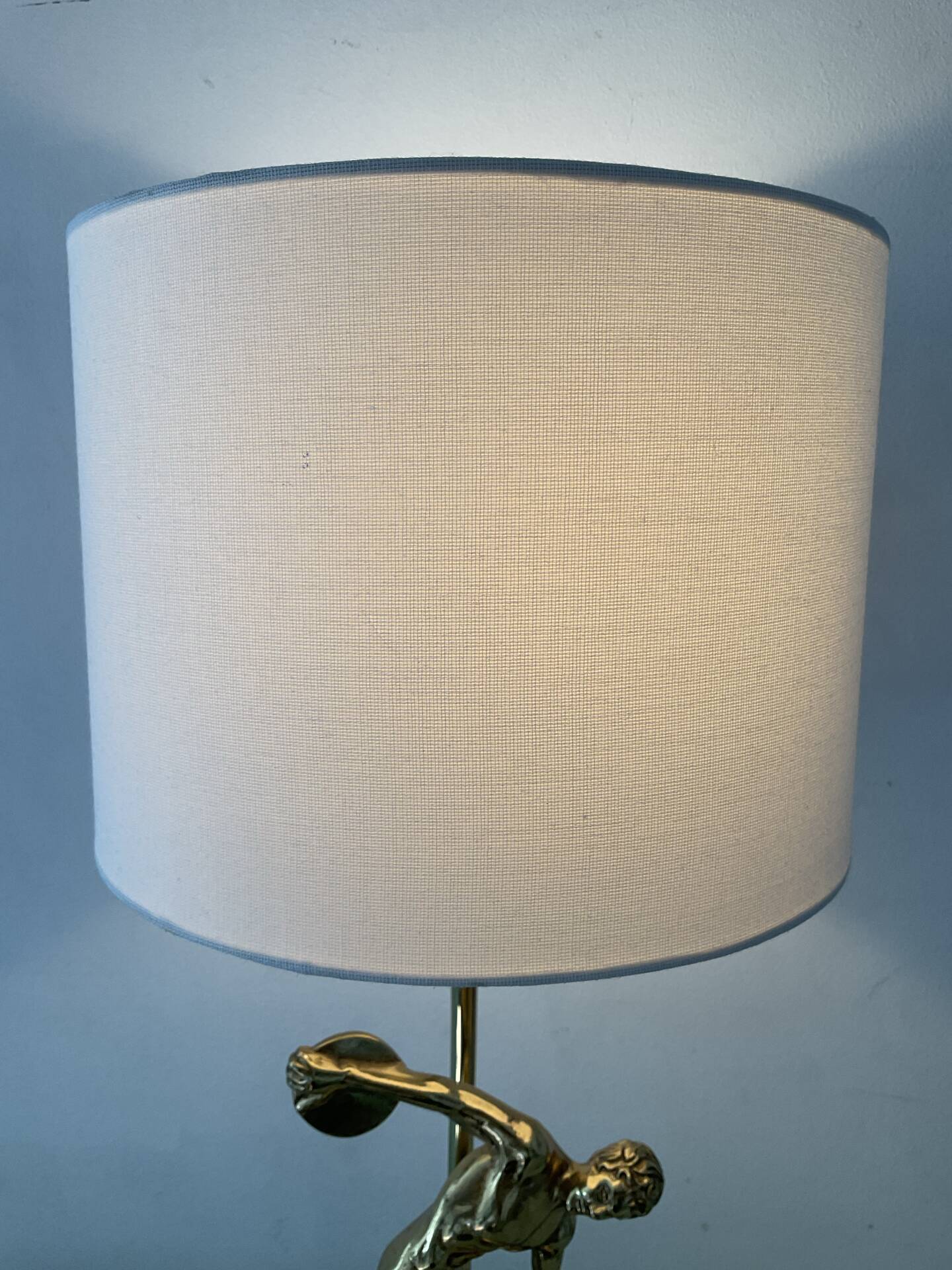 Vintage Peris Andreu lamp in bronze and wood from the 1970s.