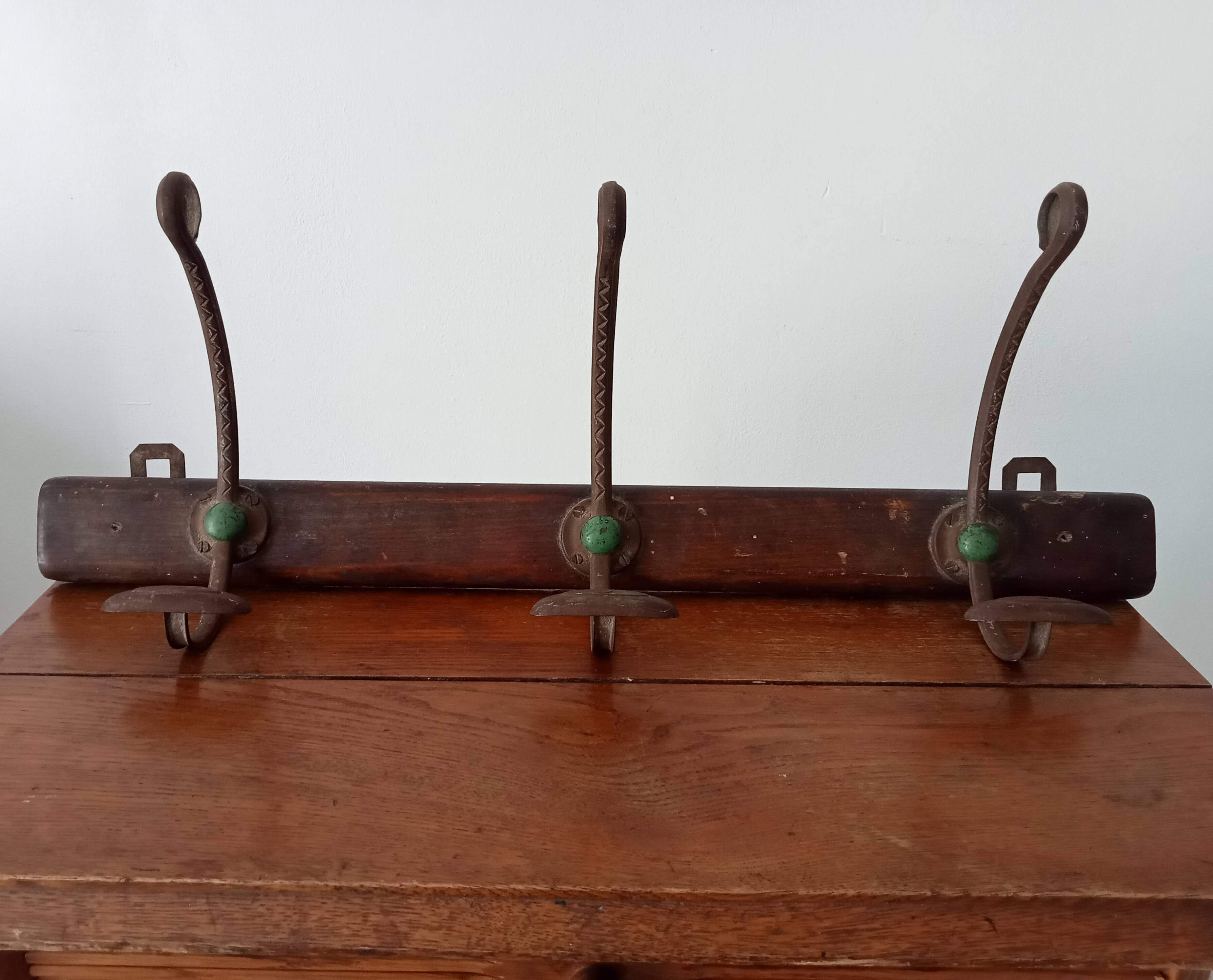 Vintage wall coat rack from the 1920s/1930s.