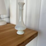 Vintage opaline soliflore