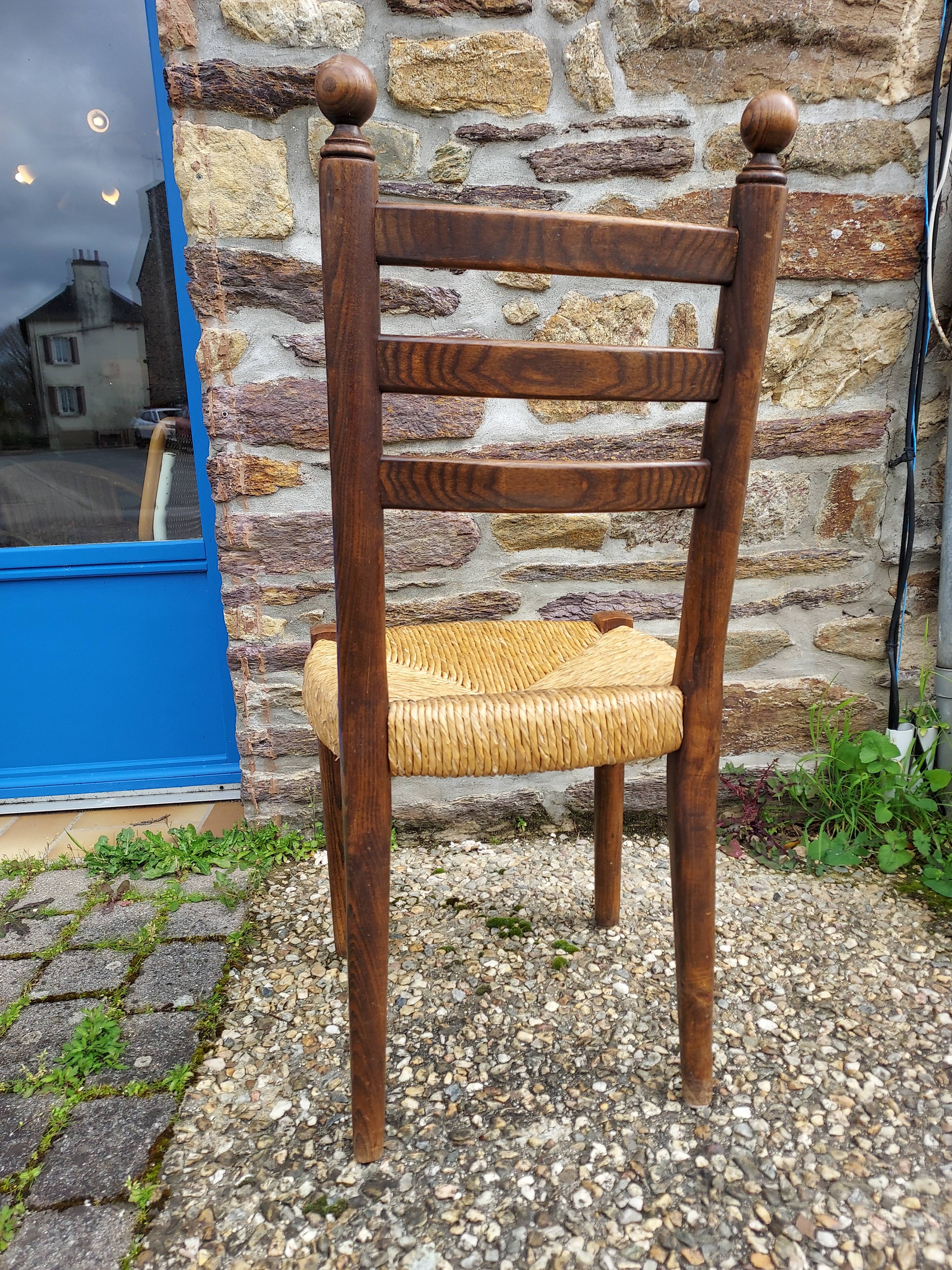 Set of 6 mulched wooden chairs