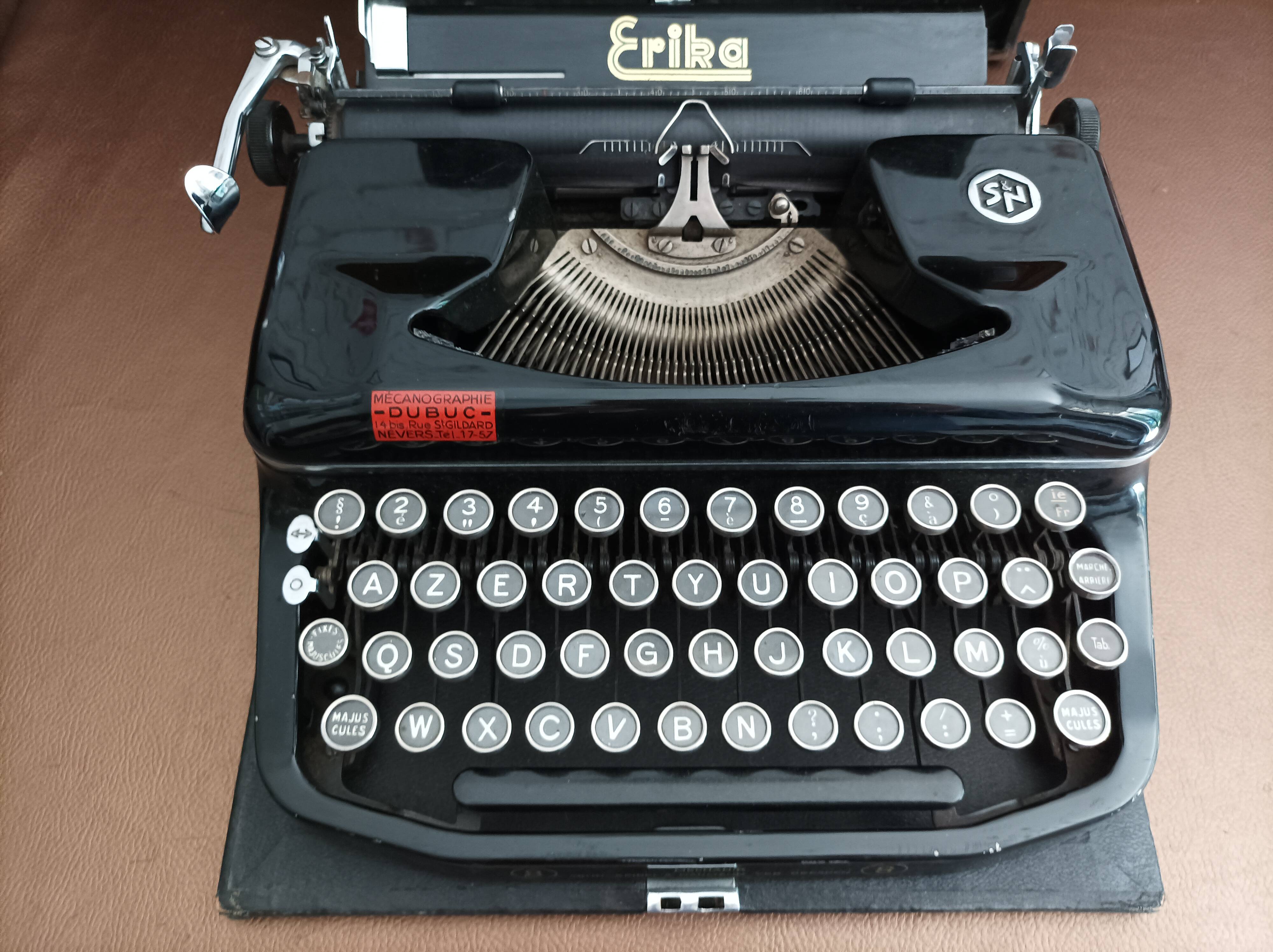 Old erika model m typewriter + instructions + box