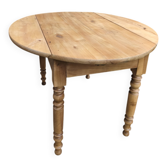 Wooden round table