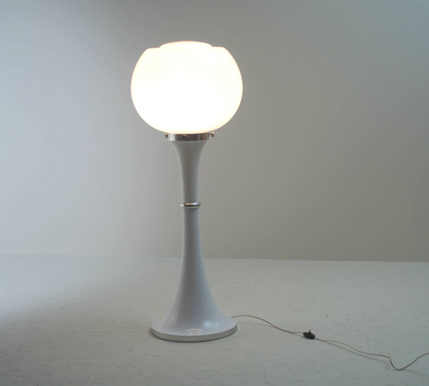 "Space Age" floor lamp in the style of Carlo Nason, 1970s.