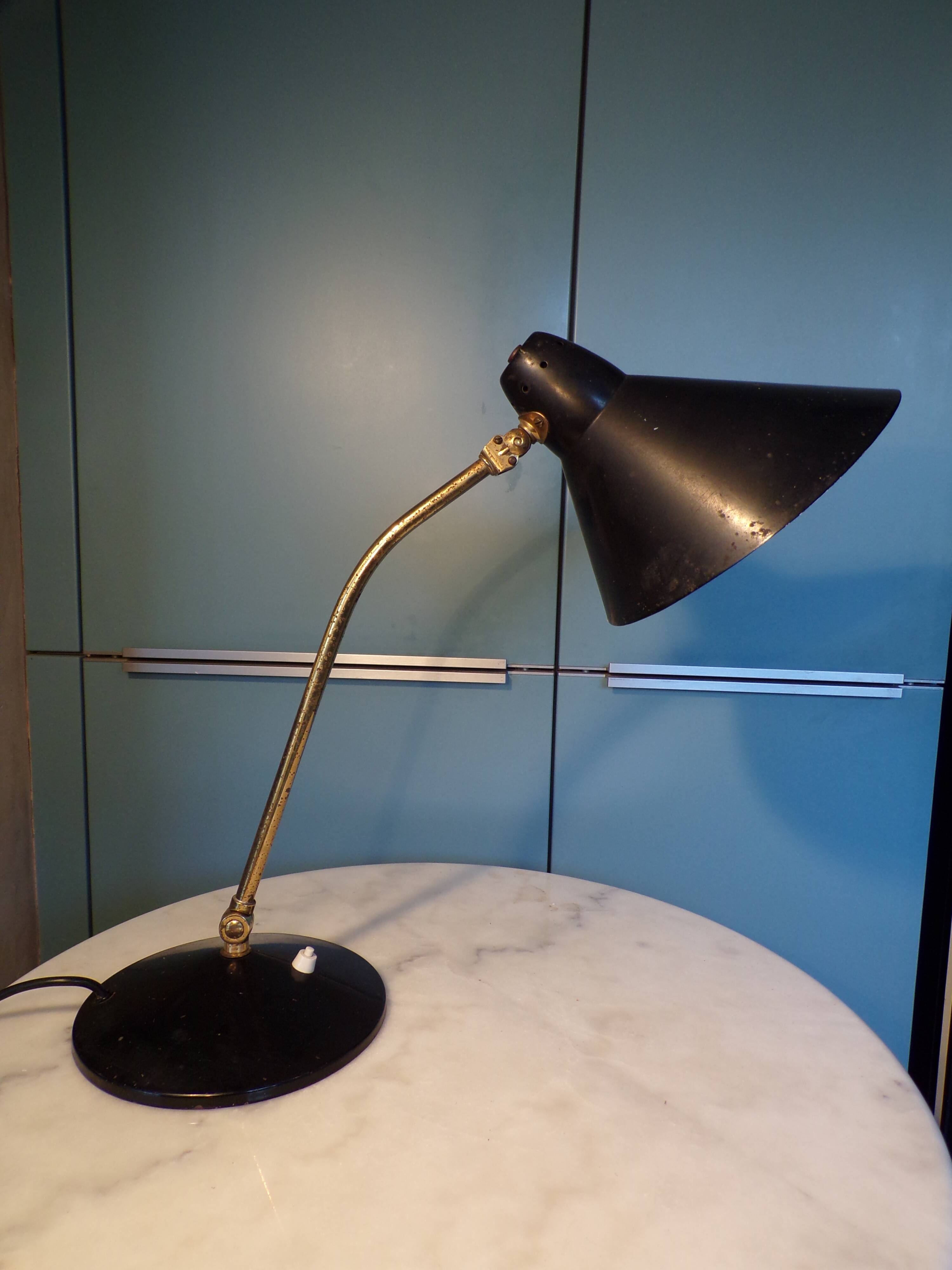 Hala articulated lamp
