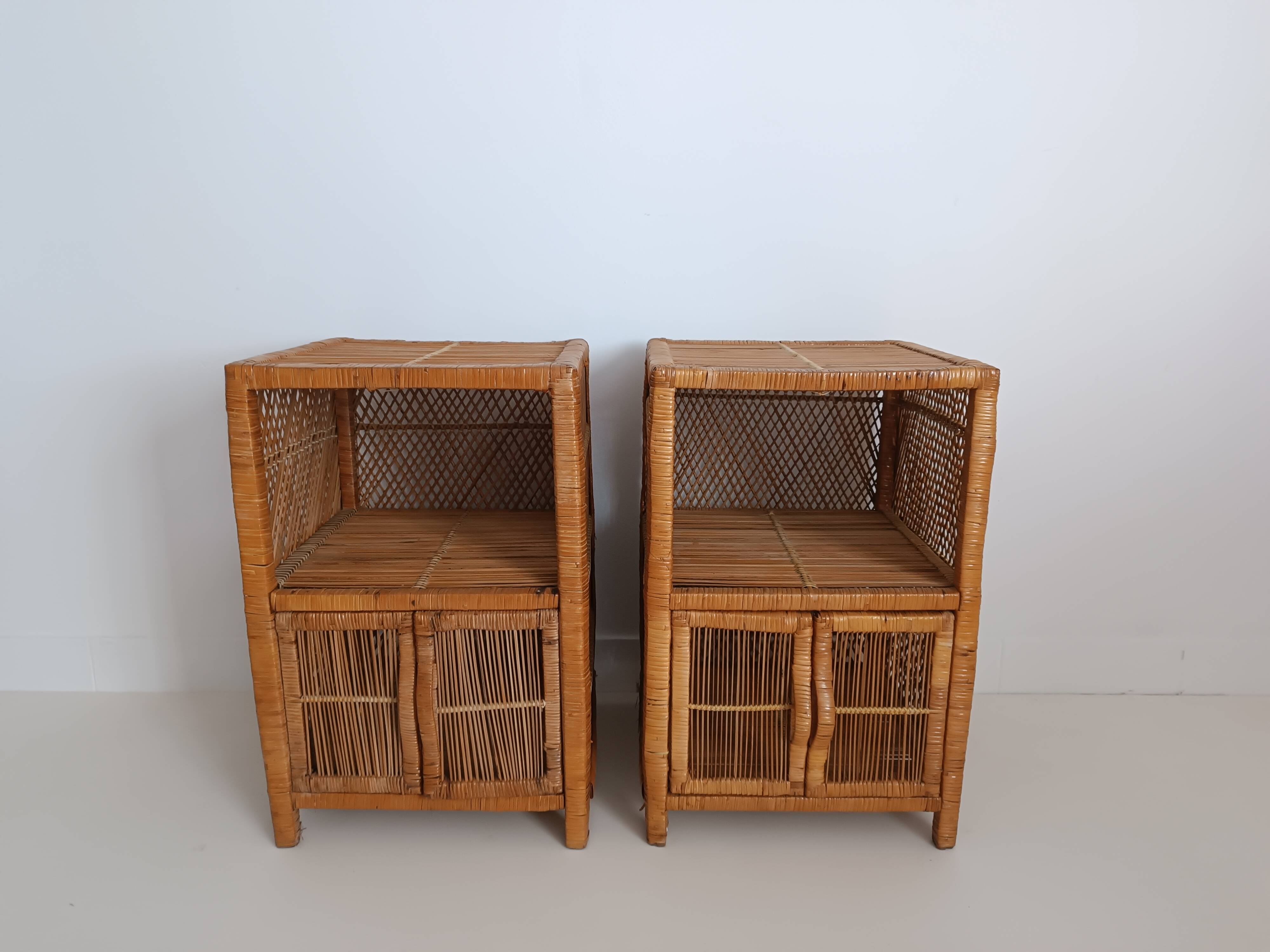 Paire de chevets en rotin vintage