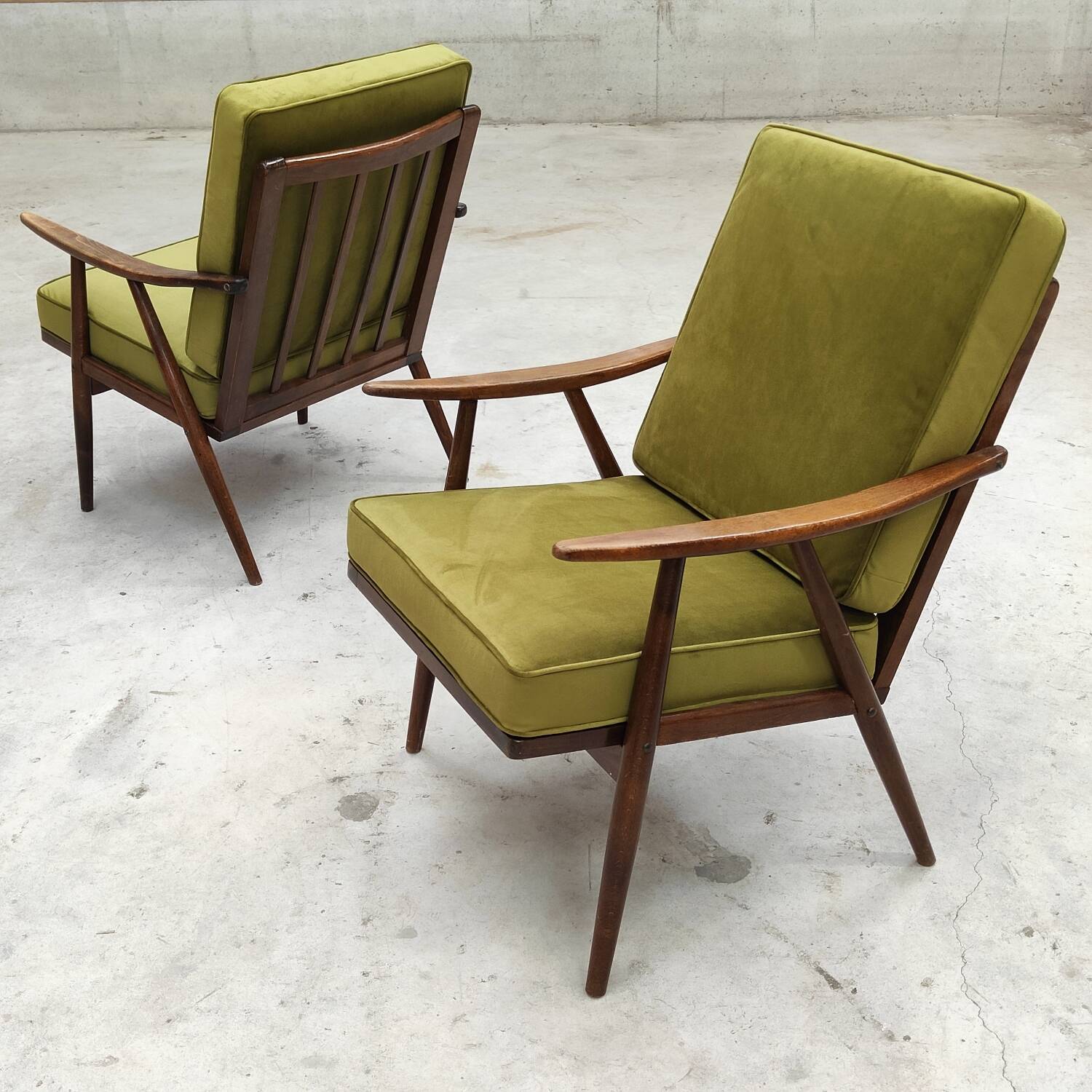 Pair of green velvet boomerang armchairs by Antonin Suman for Ton Bystrice "Thonet"