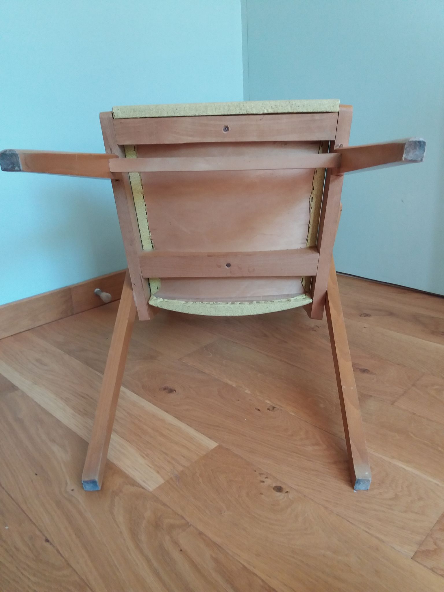 Bridge chair with armrests Scandinavian style yellow skaï