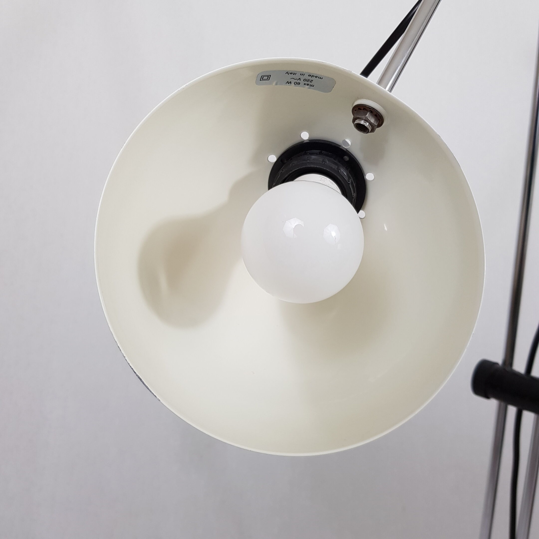 Italian articulated lamppost