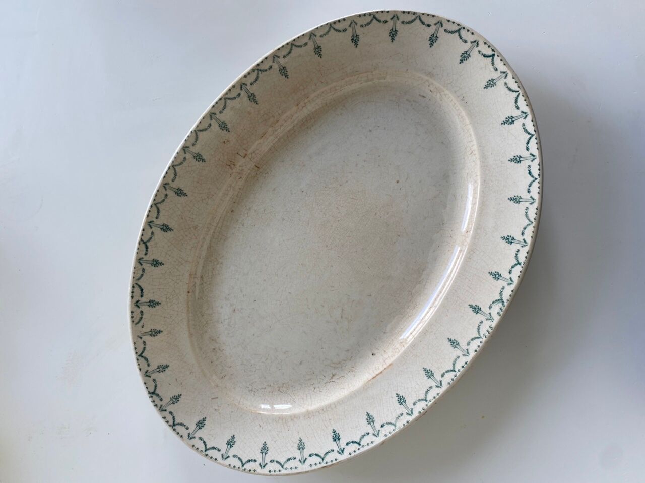 Oval flat in iron earth