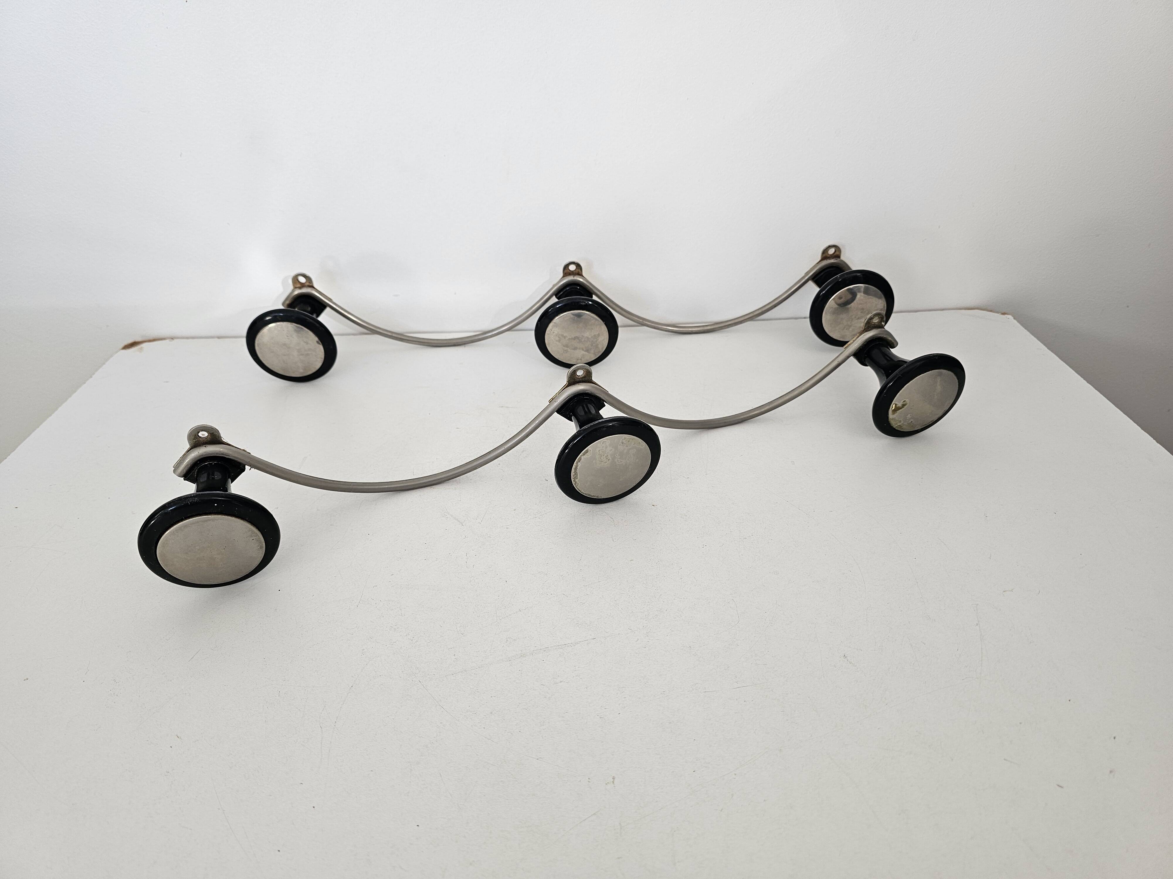 Set of 2 wave effect coat racks (3 hooks) from the 1960s.
