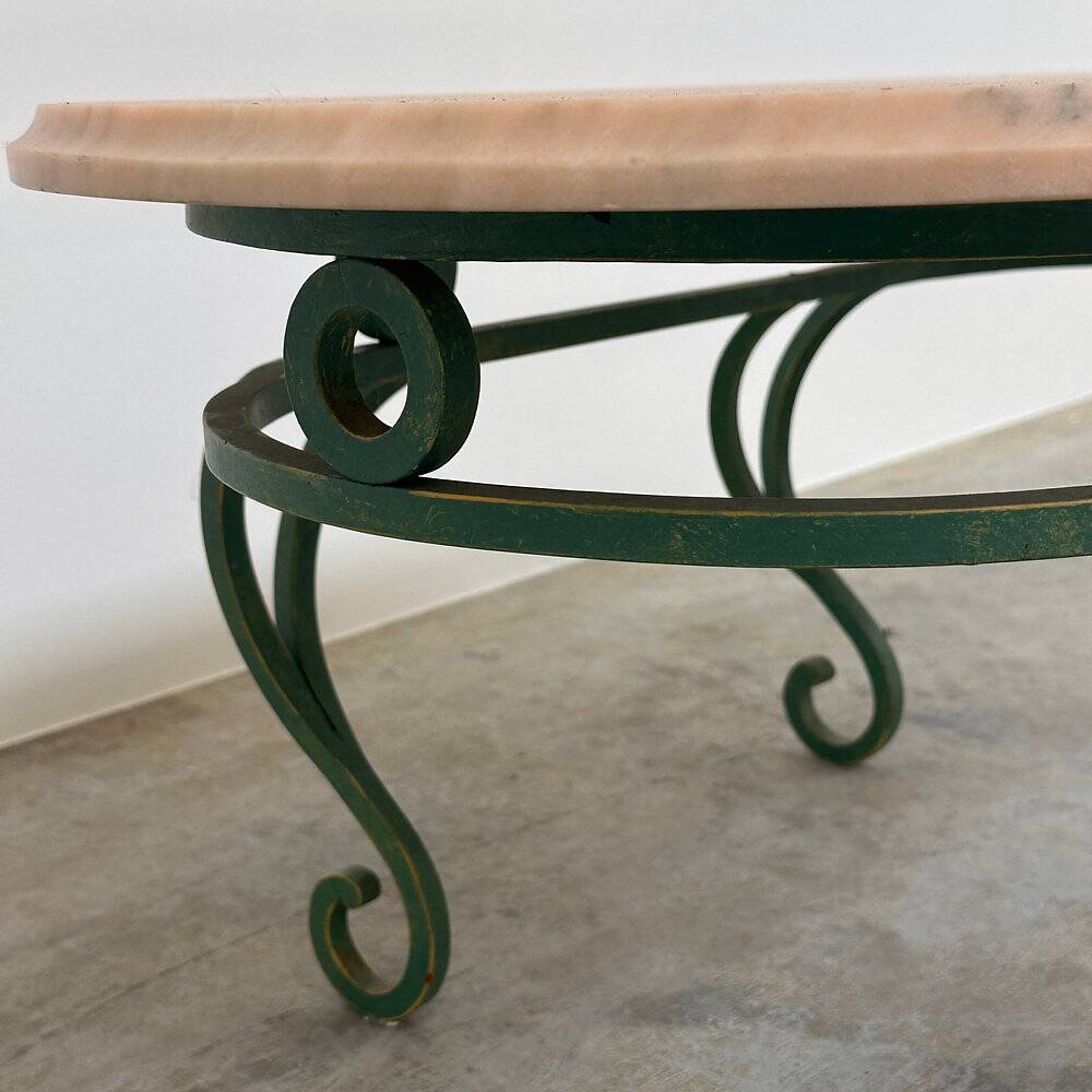 Table basse en marbre rose vintage et fer forgé vert, années 1970
