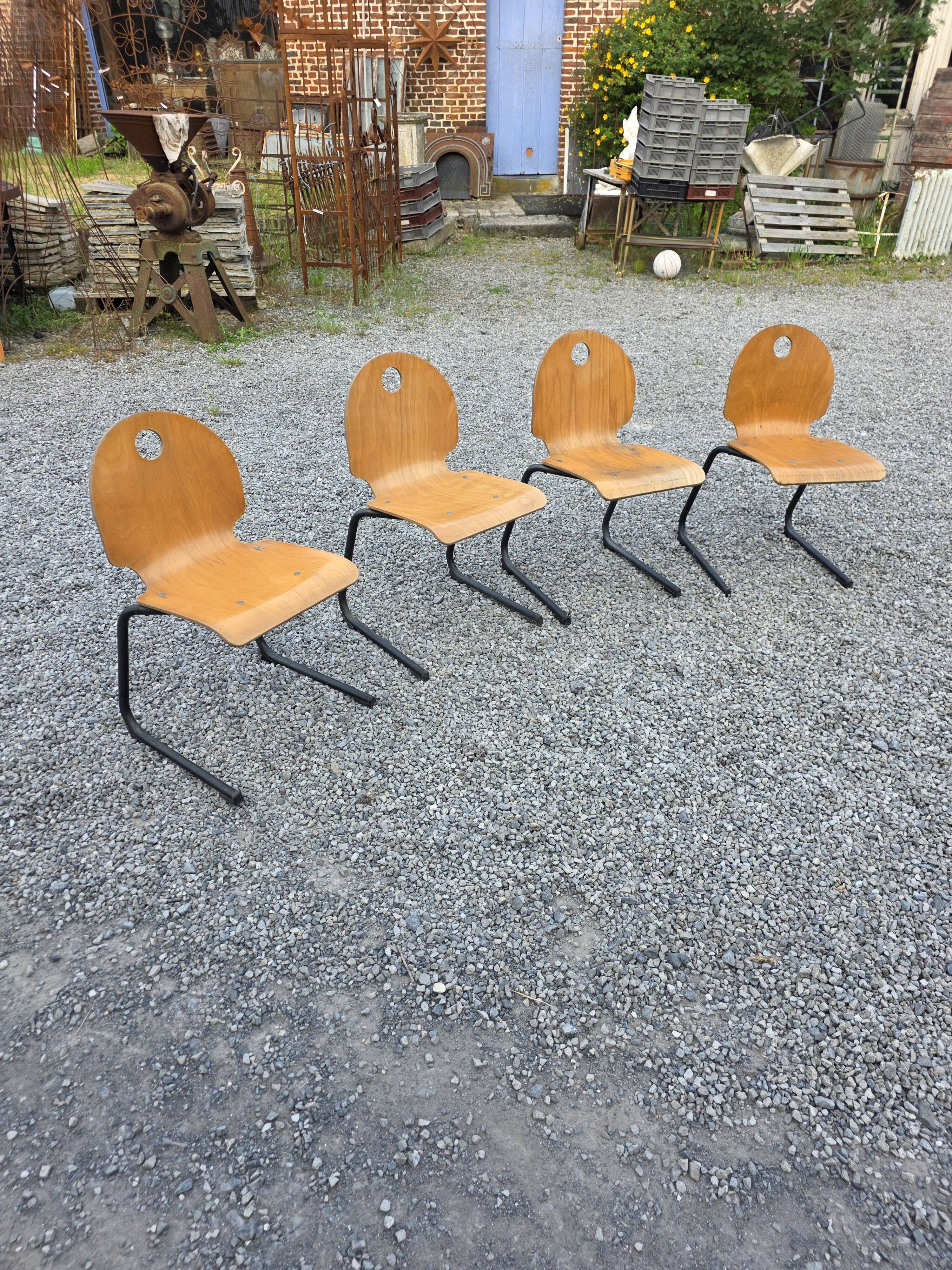 4 chaises d'école vintage des années 70