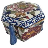 Large candy box, Gien, early 20th century, peony decoration, floral decoration