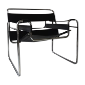 Fauteuil en cuir noir modele Wassily B3 par Marcel Breuer
