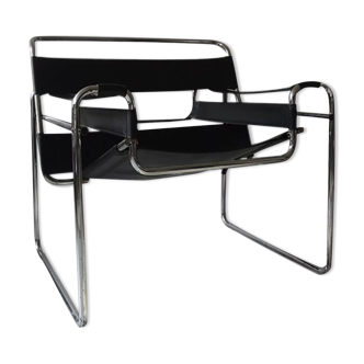 Black leather armchair model Wassily B3 by Marcel Breuer