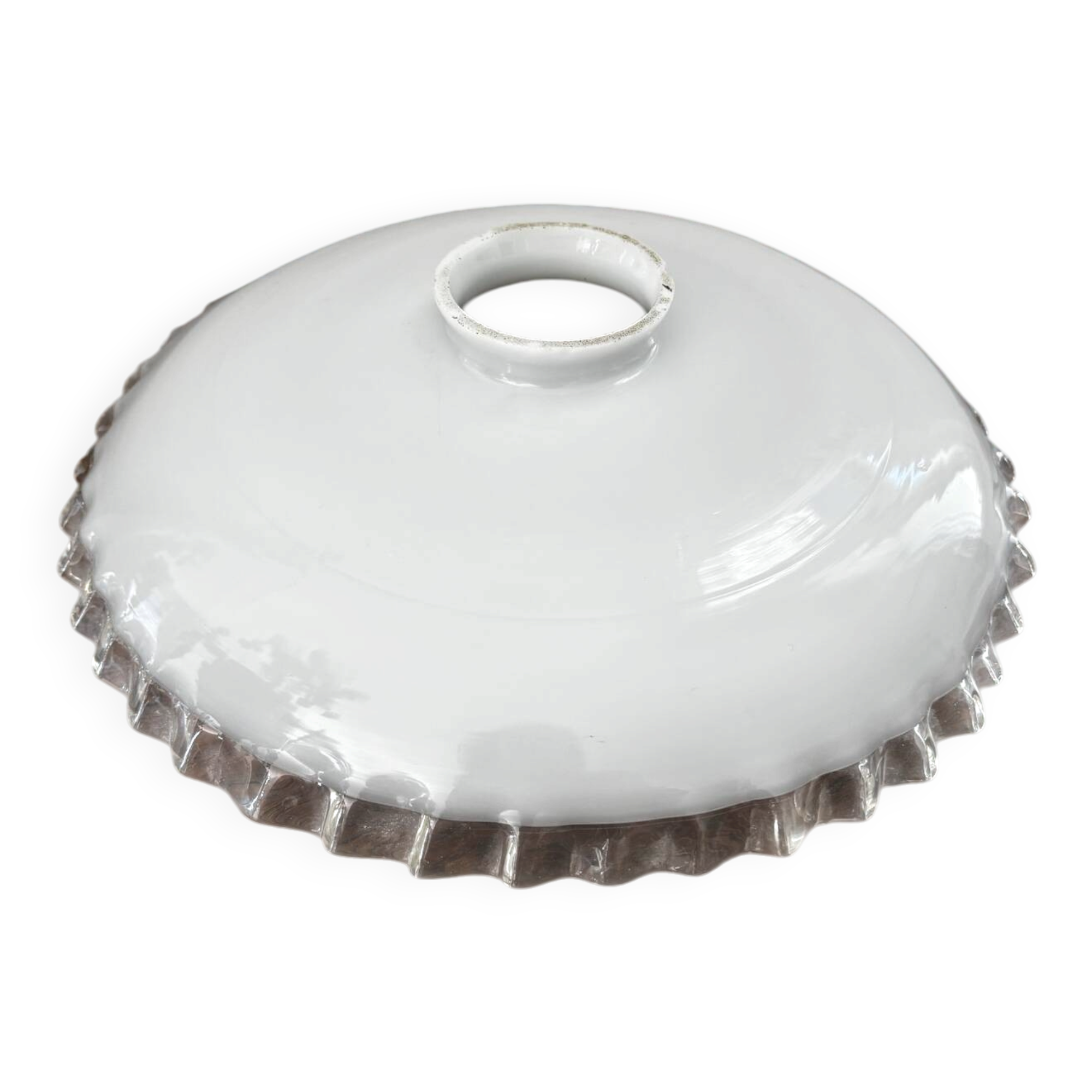 Vintage pendant lamp in white opaline with a scalloped effect.