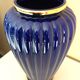 Vase en céramique émaillée vintage, bleu cobalt et dorure, maison Lancel Paris