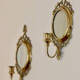 Paire d'appliques suédoises du milieu du siècle en laiton avec miroir