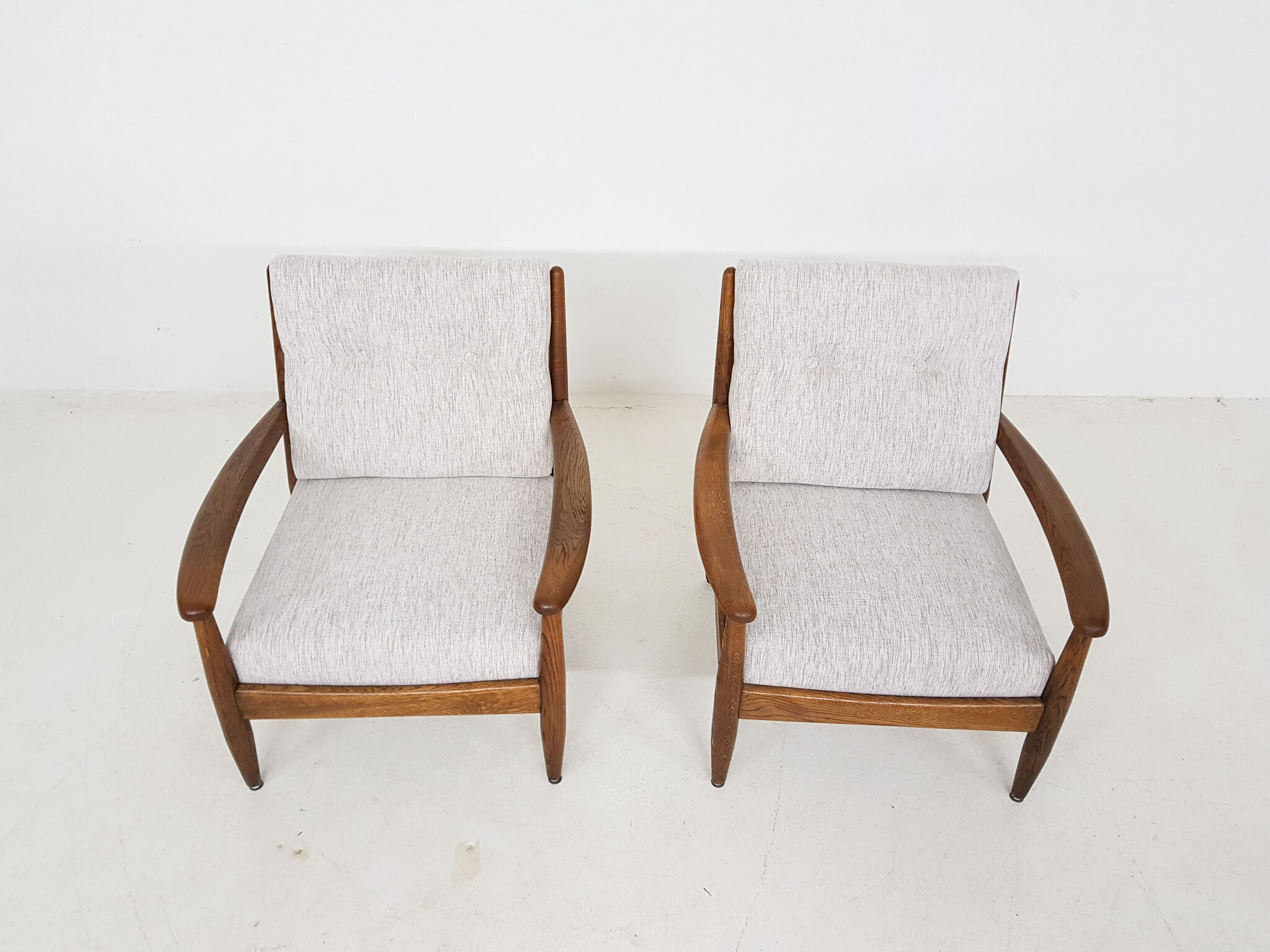 Set of 2 oak lounge chairs, The Netherlands 1960’s