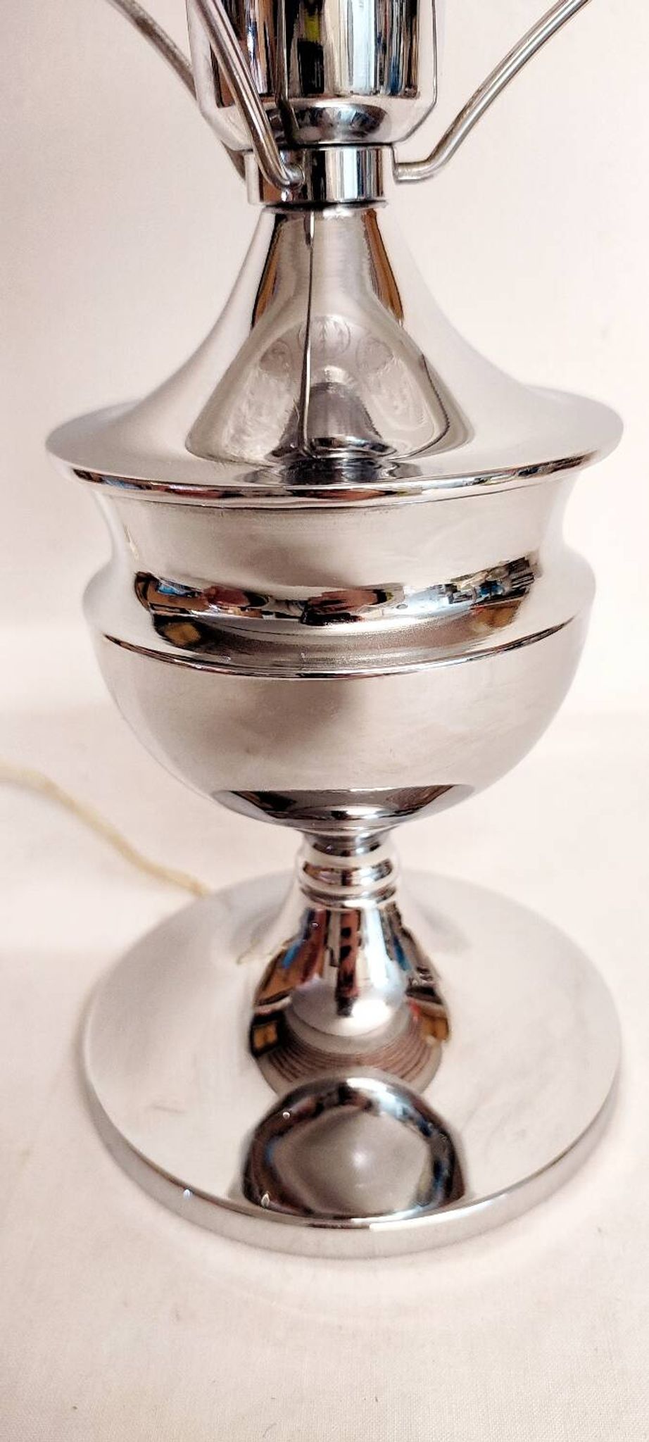 Lámpara de mesa de cristal. Spain, 1960s.